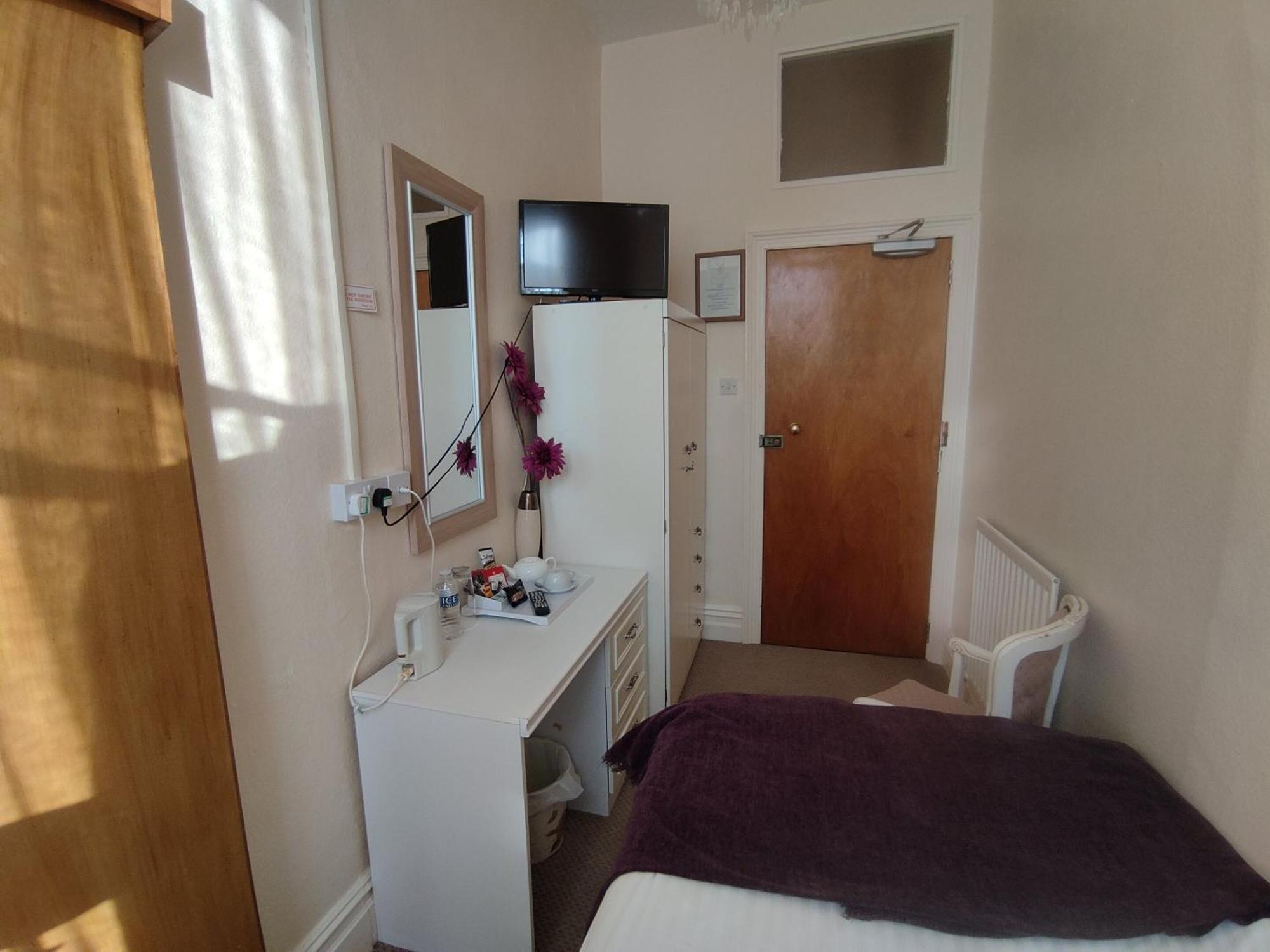 פיינטון Cleve Court Hotel חדר תמונה
