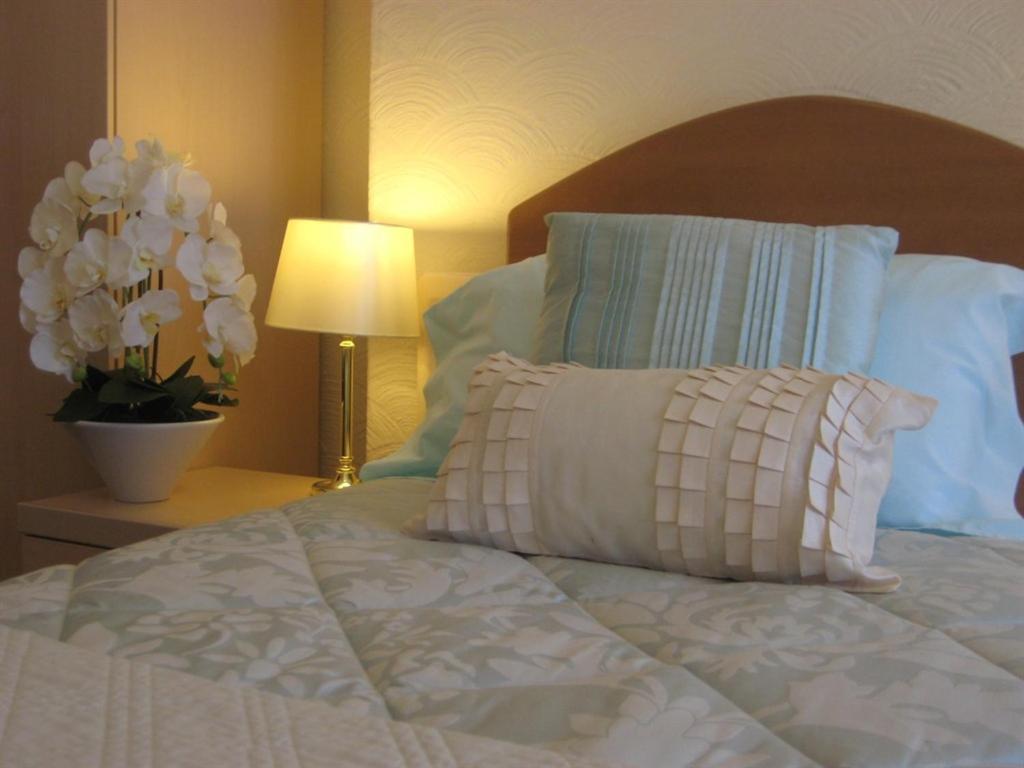 פיינטון Cleve Court Hotel חדר תמונה